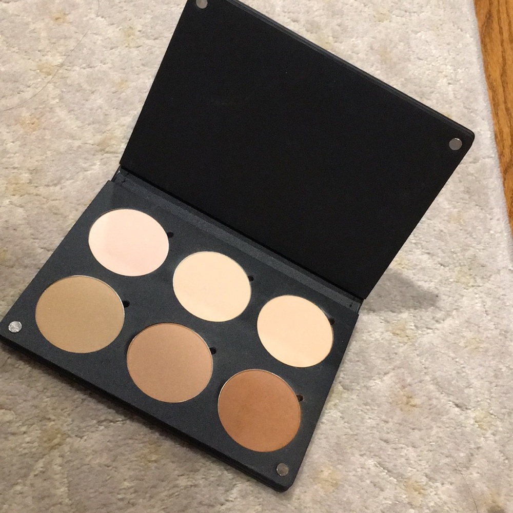Young blood contour palette